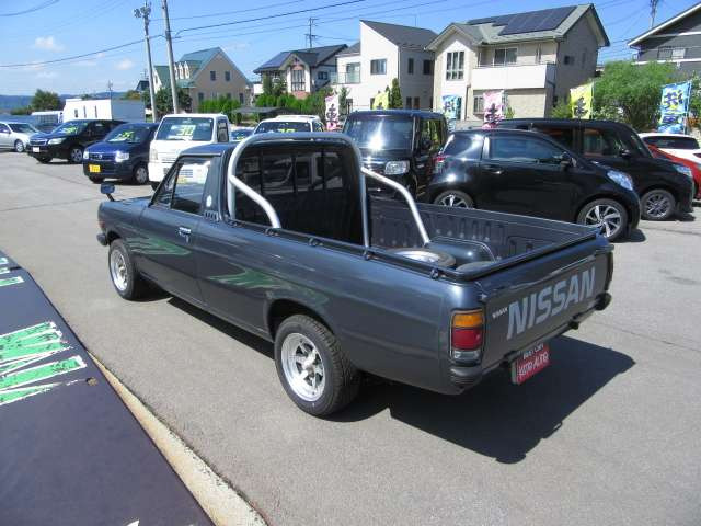 1993 Nissan Sunny Truck 1.2 Deluxe photo 7
