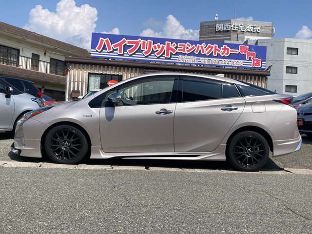 中古車 トヨタ プリウス 1.8 A プレミアム モデリスタエアロ衝突軽減B9