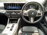 BMWの操作パネルは使いやすさを追求し日常生活で必要なボタン&スイッチを使えるようにした構造となっております。購入時から沢山触って体感してください。