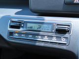 エアコン付きなので過ごし易い温度に調整してくれますよ。車内をいつでも快適空間にしてくれます。