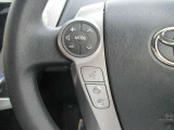 ステアリングリモコン付き。運転中のオーディオ操作が可能なので視線をナビに移したり、ハンドルから手を離さないので危険がなくなり安全です!