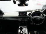 ホンダのクルマは運転操作しやすいように視界を広くストレスのない運転席にしています。