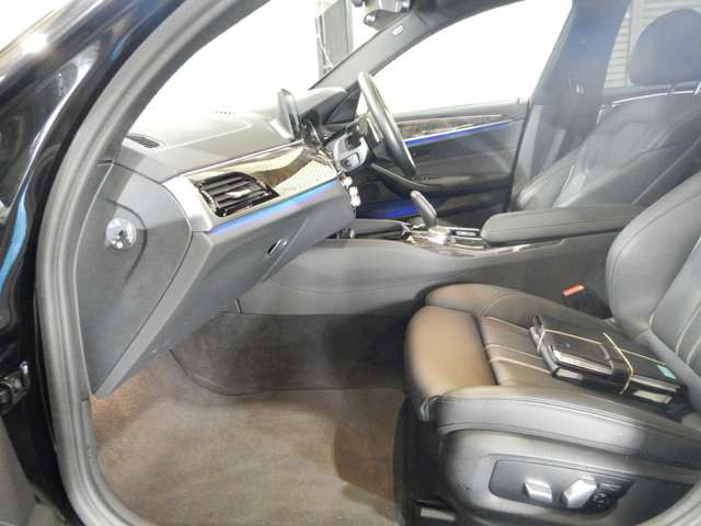 中古車 BMW 523iツーリング 523i Mスポーツ ワンオーナー HUD ハイ