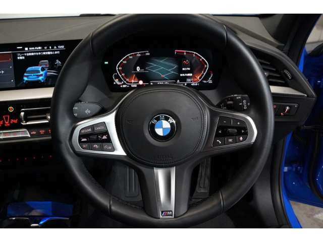 中古車 BMW 118i 118i Mスポーツ DCT の中古車詳細 (7,000km, ブルー