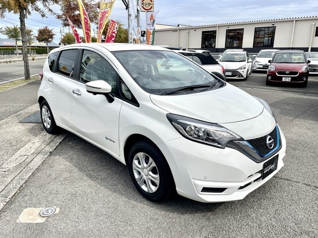 中古車 日産 ノート 1.2 e-POWER X の中古車詳細 (38,000km, パール