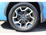 【タイヤ&ホイール】XV専用デザインの純正17インチアルミホイールを装備、タイヤサイズは225/55R17を設定しております。
