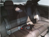 BMWの大きなシートは疲れにくく、搭乗者を包み込んでくれる安心感が御座います。