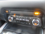 デュアルエアコンは左右別々の温度設定ができますので、より車内を快適に過ごせます。