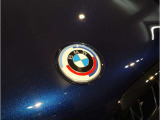 【キドニーグリル】BMWは約90年もの間、ほぼ全ての車両にひと目でBMWだと分かるこの特徴的なフロントグリルが備えられ、デザイン・アイコンとして親しまれてきました。