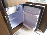 DC冷蔵庫も装備されております!