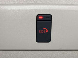 【SOSコール】事故や急病の時にボタンひとつで専門のオペレーターに接続。エアバックが開く事故の時は自動でオペレータに接続してくれます!