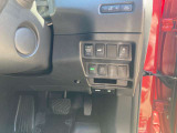 運転席右側には各種スイッチやリアハッチドア電動開閉のスイッチがあります!