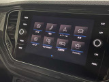 VW純正インフォテイメントシステム「Discover Pro」やデジタルメータークラスター「Active Info Display」などの最新テクノロジーを標準装備。