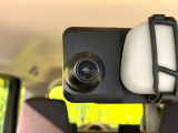【問合せ:0749-27-4907】【ドライブレコーダー】安心・安全なカーライフに必須のドライブレコーダーを装備!走行中はもちろん、あおり運転や事故に遭遇した際の状況も映像で記録します。