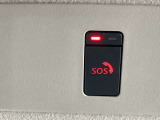 【SOSコール】事故や急病の時にボタンひとつで専門のオペレーターに接続。エアバックが開く事故の時は自動でオペレータに接続してくれます!