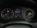 マルチファンクションインジゲーターは、瞬間平均燃費、運転時間など、ドライブに役立つ情報を与えてくれます!