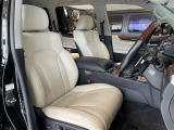 フロントシート8Way調整式パワーシート(運転席クッション長可変機構・電動ランバーサポート付き/助手席ランバーサポート付き)