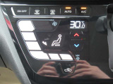 オートエアコン付き!パネル操作でワンタッチで車内温度を管理できます!