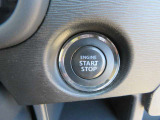 【スマートキー&プッシュスタート】ブレーキを踏みながら、このボタンを押すだけでエンジンがかかります!鍵はポケットやカバンに入れたまま!一度使うと、もう手放せません☆
