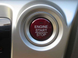 【スマートキー&プッシュスタート】ブレーキを踏みながら、このボタンを押すだけでエンジンがかかります!鍵はポケットやカバンに入れたまま!一度使うと、もう手放せません☆