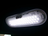 LEDルームランプで夜間も明るく見やすいですよ♪