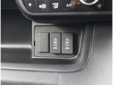 <USB>今後の車の進化に対応できる仕様となるのがUSB-C. 昨今、スマートフォンを車に接続して利用する場合(1)ケーブル接続による音楽再生(2)スマホの充電ができます!