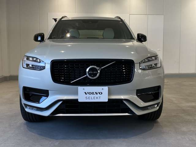 中古車 ボルボ XC90 B6 AWD Rデザイン 4WD の中古車詳細 (3,000km, バーチライトメタリック, 福岡県, 729.8万円) |  中古車情報・中古車検索なら【車選びドットコム（車選び.com）】