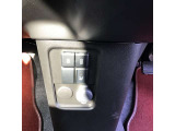 USB電源が2か所あるので便利。タイプAとタイプCです。運転席にはシートヒーターもあります。