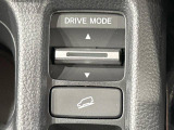 【ドライブモードセレクト】コンフォートな乗り味からスポーティな乗り味までスイッチ一つで切り替え可能。シーンや気分に合わせたモードを選べば、いつものドライブがより一層楽しくなります♪