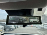インテリジェント ルームミラーです。車両後方のカメラ映像をミラー面に映し出します。