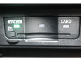 グローブボックス内に装着したETCで、車外からカードが見えません。