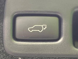 【問合せ:0776-53-4907】【パワーバックドア】スマートキーや運転席のボタンを押すだけでリアゲートが自動で開閉します!荷物を持っている時や、高い位置にあるバックドアを閉める際に便利です。
