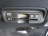 『ETC搭載』 高速利用時に便利なETCを搭載しております。高速道路での利用がスムーズになります!これで長旅も楽々♪納車時にセットアップをさせていただきますので、カードを差し込むだけでご利用いただけま