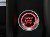 人気のスマートエントリーシステムを装備!スマートキー本体を携帯していればエンジンの始動と停止はボタンを押すだけの簡単に操作できます!一度使うと「手放せない」便利さです!