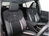 【フロントシート】ハーフレザー仕様のGR専用フロントシートにはシートヒーター機能が付いています。