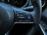 【プロパイロット搭載】 自動車専用道路や高速道路をドライブ中、負担に感じる運転操作《アクセル・ブレーキ・ハンドル操作/車間距離》をクルマがコントロール。ドライバーの負担を軽減します。
