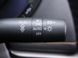 AUTOの位置にセットしておくと、暗くなったら自動でライトの点灯をサポートしてくれます!高速道路でのトンネル通過時など便利です!サイドスイッチでALHのオンオフ操作が出来ます!