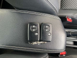 インテリジェントキー搭載なので、ポケットやバッグからキーを取り出さずにロックの開閉、エンジンの始動&停止ができちゃいます♪さらに、うっかり車内にキーを閉じ込めてしまった!という心配もなくなります。
