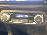 【問合せ:0749-27-4907】【オートエアコン】一度お好みの温度に設定すれば、車内の温度を検知し風量や温度を自動で調整。暑い…寒い…と何度もスイッチ操作をする必要はありません。