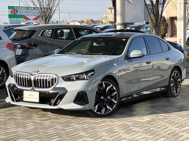 BMW i5 