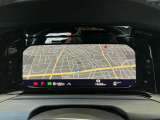 運転席のデジタルパネルにも、地図を表示できます。