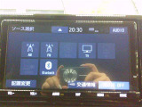 嬉しい装備です♪フルセグTV・DVD再生・Bluetoothオーディオに対応しています!!