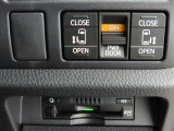 両側電動のスライドドアで楽々スムース!運転席からも開閉の操作もできます♪キーのスイッチひとつで自動開閉できる便利な機能もついてます♪