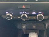 オートエアコン搭載です!!車内を快適な温度に保つことが出来ます!