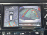 リバースギア連動バックカメラ+アラウンドビューカメラ☆クルマを上空から見下ろしたような映像を画面に映したアラウンドビューモニター!狭い場所での駐車も安心です☆