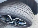 タイヤの溝は、残り5mmです。