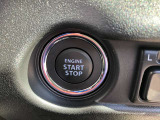 ★キーレスプッシュスタートシステム★エンジンスタートは最近はやりのプッシュスタート!鍵を車内に持ち込めばシリンダーに差し込まなくともボタン1つでエンジンがかかる★