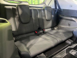 床下収納式のサードシートです。座席部分をコンパクトに収納でき、広大な荷室スペースとしてお使いいただけます!乗車人数や荷物の量など利用シーンに合わせて3列目を有効活用でき、とっても便利♪