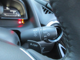 ステアリングシフトスイッチを装備。SKYACTIV-DRIVEならではの特徴をMT車を味わうように楽しめます。Dレンジのままでもスイッチ操作による一時的な変速が可能なダイレクトモードに対応。