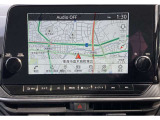 NissanConnect ナビゲーションシステム(地デジ内蔵)(9インチワイドディスプレイ、ハンズフリーフォン、VICS(FM多重)、ボイスコマンド、Bluetooth対応、USB接続、HDMI接続、Apple ・Android Auto携機能)
